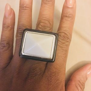 Fashion Ring Black And White Size Costume Jewelry